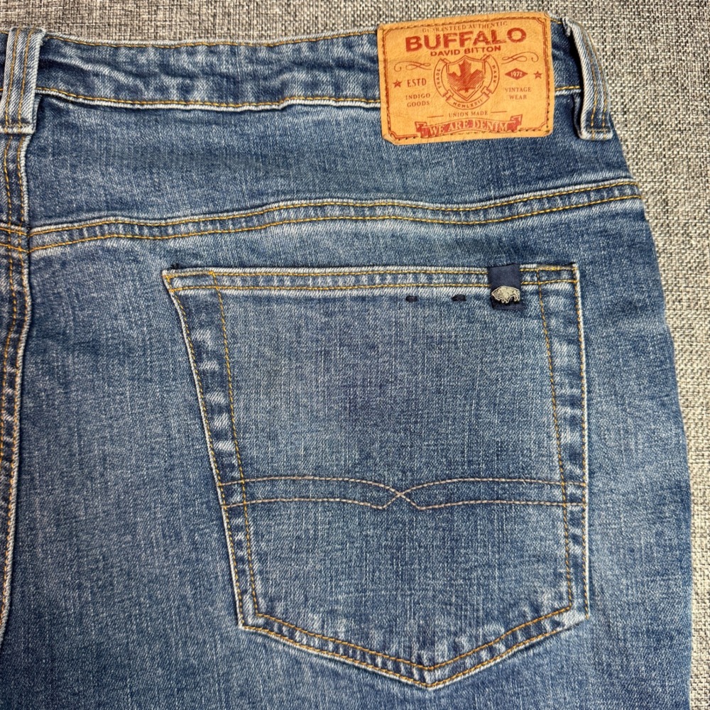 Mens Buffalo David Bitton Jeans 41x31.5 Blue Straight Six Medium Wash‎ Denim